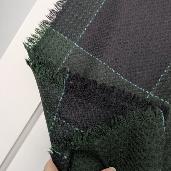 Scarf - Picture 2 of 7